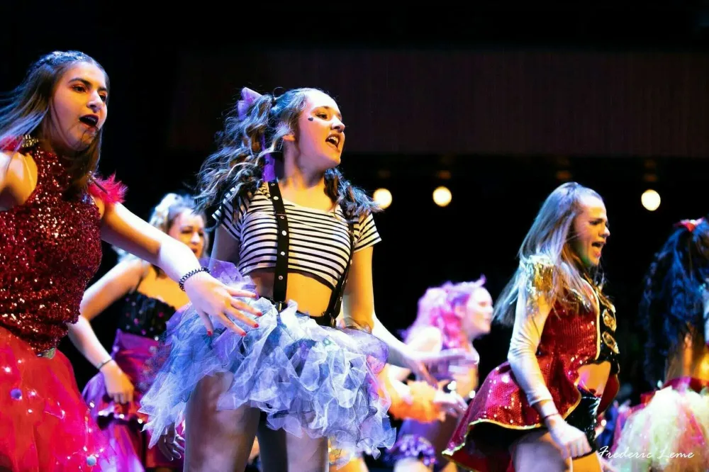 dance crew (7)